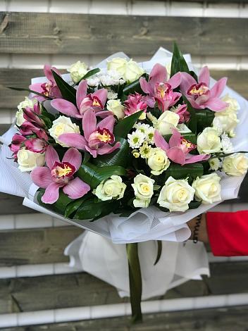 Букет цветов из: Розы и Хризантемы в Терском