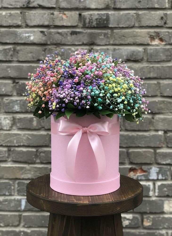 Цветочная композиция из Гипсофила и Розы в шляпной коробке в Терском