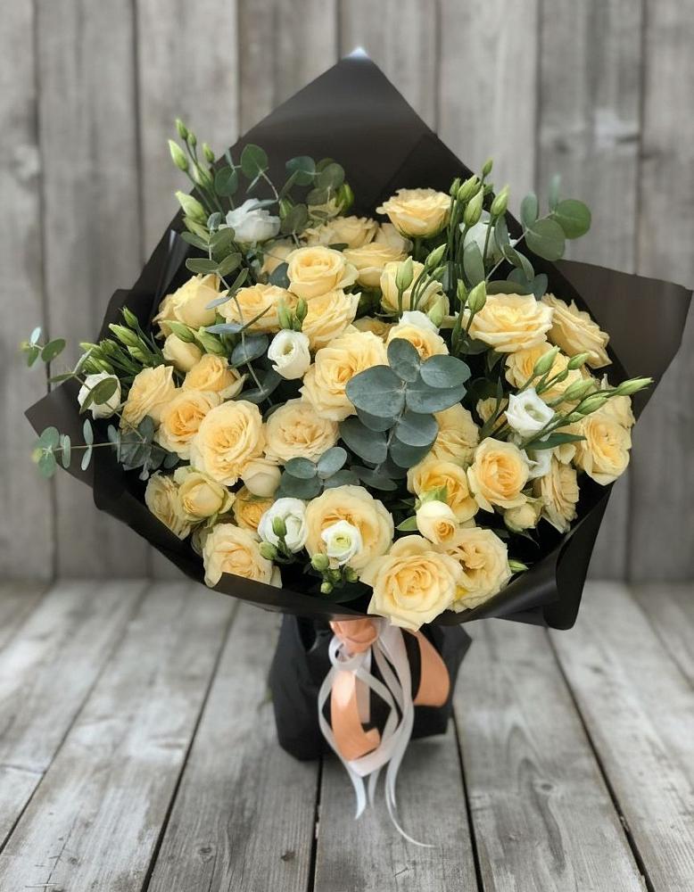 Букет цветов из: Розы и Лизиантусы в Терском