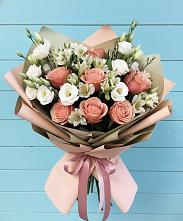 Букет цветов из:  Розы, Альстромерии и Лизиантусы #REPLACE_PRED# Терском