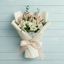 Букет цветов из:  Альстромерии в Терском