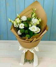 Букет цветов из:  Хризантемы и Лизиантусы в Терском