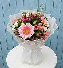 Букет цветов из:  Герберы, Альстромерии и Лизиантусы #REPLACE_PRED# Терском