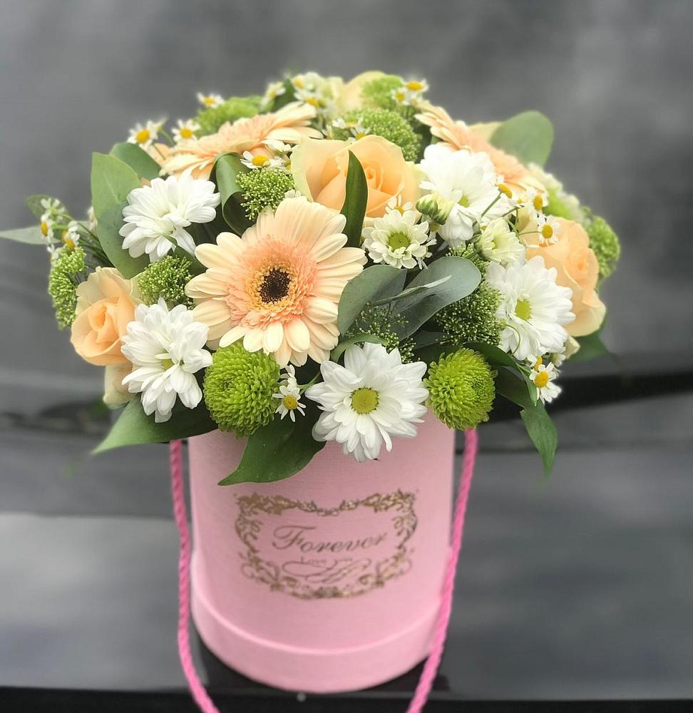 Цветочная композиция из Розы, Герберы и Хризантемы в шляпной коробке в Терском